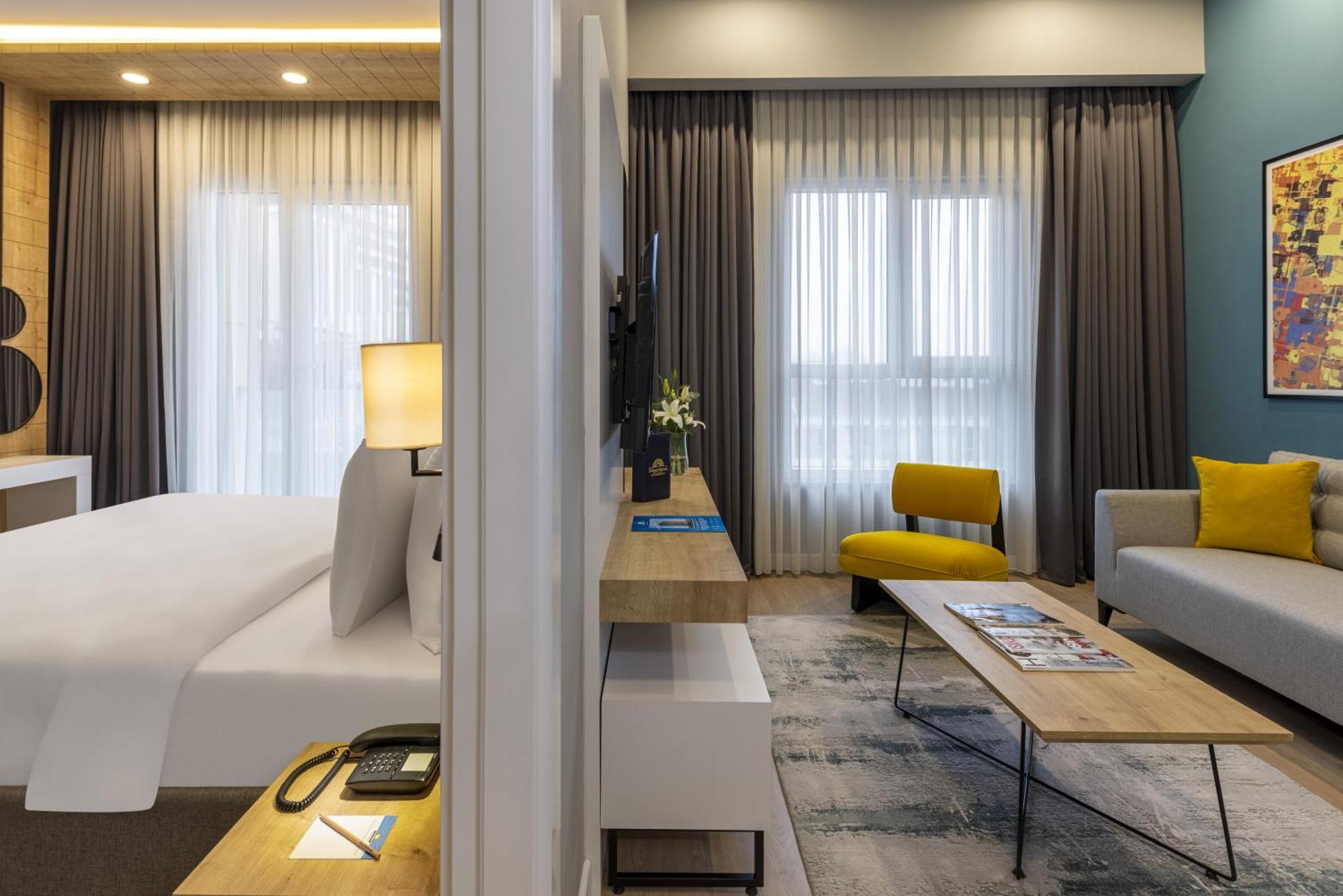 Days Inn & Suites By Wyndham Esenyurt Isztambul Kültér fotó